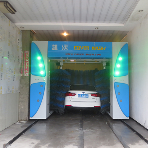 速七汽車服務(wù)中心安裝歐標(biāo)凱沃龍門5刷電腦洗車機(jī)