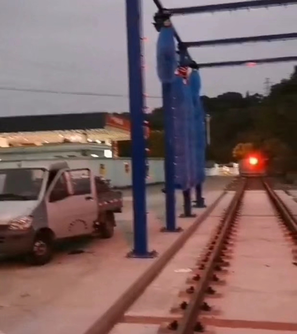 中國(guó)-浙江金溫鐵道火車清洗線安裝中2